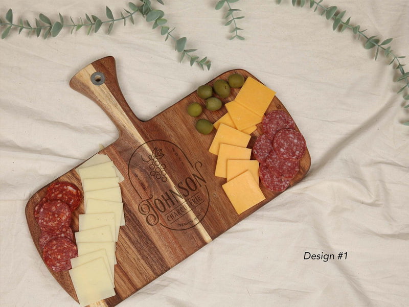 Personalized Acacia cutting board with handle 15"x11.4"x0.8" - MY3-5057-The Teehive
